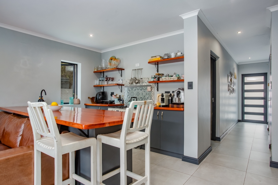 3 Bedroom Property for Sale in De Zoete Inval Western Cape